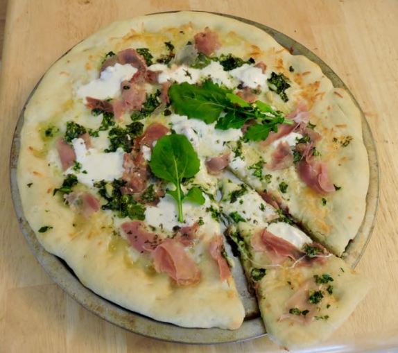 pizza-with-arugula-pesto-1
