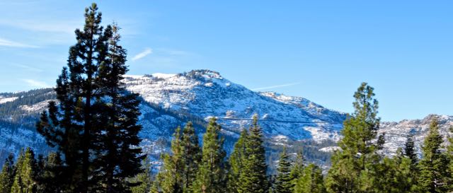 sierra snowpack donner pass dec 2017 - 1