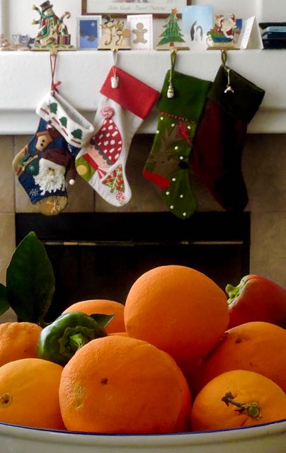kitchen oranges peppers stockings dec 19 - 1
